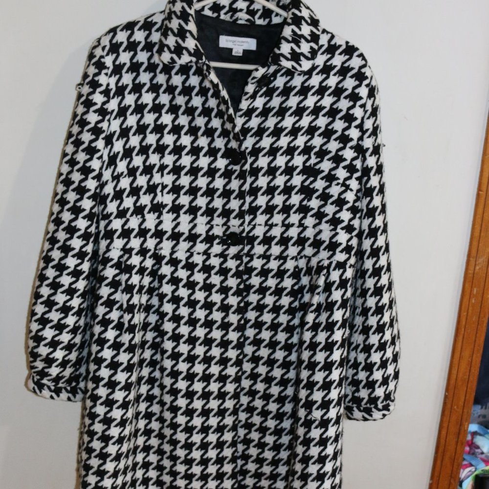 Liz Lange Maternity Coat